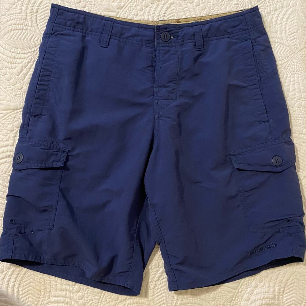 Patagonia Men's 32 Navy Wavefarer Cargo Shorts 9.5" Inseam Utility Gorpcore Hike